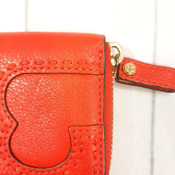 Tory Burch Small Orange Leather Purse With Key Fob. Zip Fastening - Picture 6 of 13